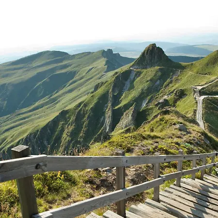 Lägenhet Bel T1 Avec Balcon En Centre Du Mont-dore - Fr-1-608-38 Le Mont-Dore