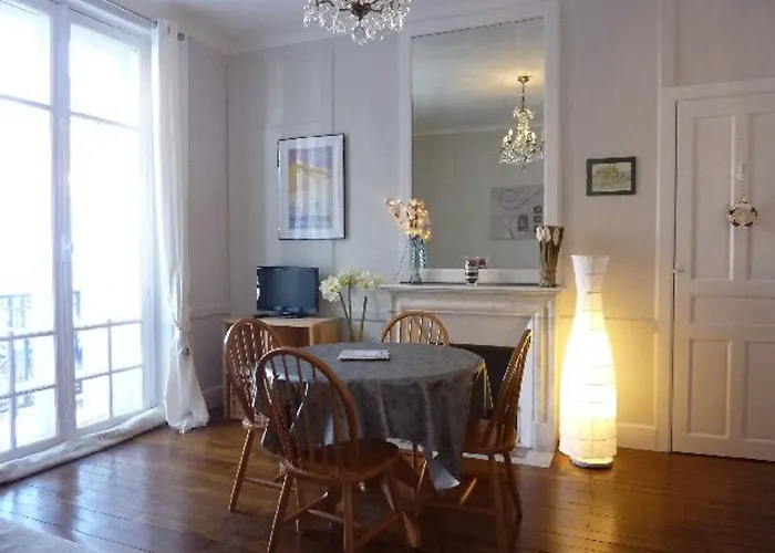 Bel T1 Avec Balcon En Centre Du Mont-dore - Fr-1-608-38 Апартаменты *